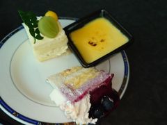 -亚洲国际大酒店·云顶阁旋转自助餐厅