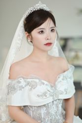 -艾米丽婚纱礼服