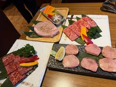 -炼火烤肉店