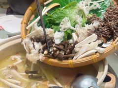-土连锅·现熬养生汤锅(梁家巷店)