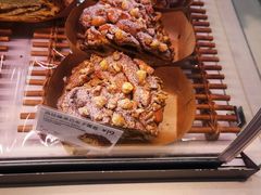 -巴黎贝甜(卫清西路店)