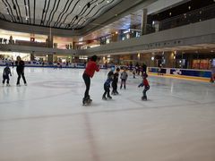 -冰堡国际溜冰场(观澜湖新城MHMALL店)