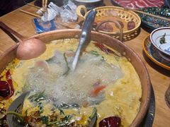 -洱火云南酸菜牛肉火锅(石景山当代商城店)