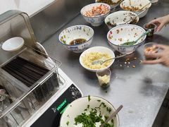 -裕新楼粉面馆·石磨手工粉(四方坪店)