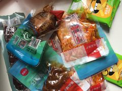 -良品铺子(发展大道复兴一村店)