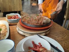 -蜜桃餐厅·伴山(湖滨商业街店)