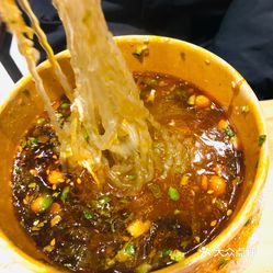 西少爷肉夹馍(回龙观店)的鸡骨浓汤酸辣粉好不好吃?