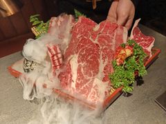 -铭牛烧肉·和牛海鲜自助(高新月牙湖店)