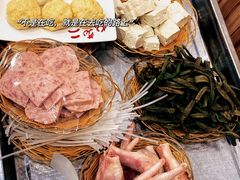 -屯老二农家铁锅炖·行业领军者(梅江店)
