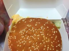 -麦当劳(展览路店)