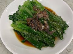 红葱头淋蔬菜-百利鸽王(紫薇路店)