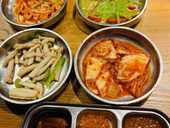 -青瓦炭韩潮烤肉(花园道店)