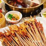 郑州首店！大芊金火锅串串🔥苕皮包肉绝了‼️