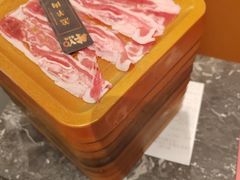 -牛YO寿喜烧·铁板烧和牛火锅自助(市府恒隆店)