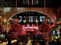 -FOUR PLAY BAR