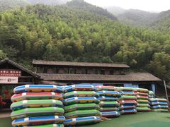 -安吉龙王山峡谷漂流
