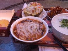 -海口骑楼小吃街