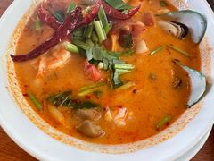 -Chom Cafe and Restaurant