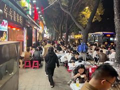 -老街烧烤大排档·地道湖北菜·龙虾馆(汉口火车站店)