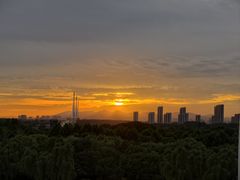 -南京眼步行桥