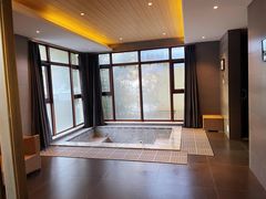 -大连金石滩绿发温泉假日酒店