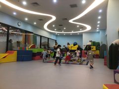 -美国谷斯妈妈早教中心 (陆家嘴店)