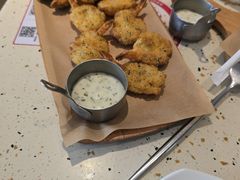 -必胜客(WOW中心城店)