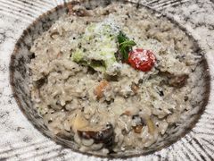 -露露家咖啡店