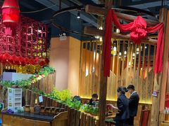 -老滇山寨•云南特色菜•地方菜•民族风情歌舞表演(金碧店)