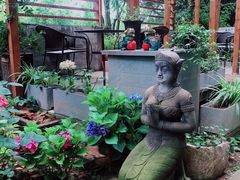 -谷咖啡·鲜花绿植花园餐厅