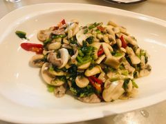 雪菜蘑菇炒肉片-米家小馆(新华店)