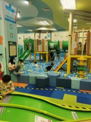 -莫莉幻想儿童乐园(武汉经开永旺店)