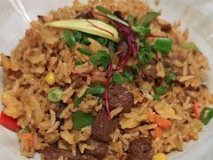 松露风味牛肉粒炒饭-一沙一城·岩烤牛扒(深圳首店)