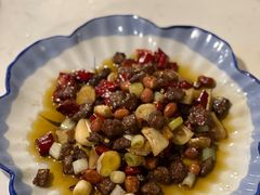 宫保牛肉丁-百年粉蒸牛肉