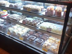 面包甜点陈列柜-新侨三宝乐面包店(崇文门店)