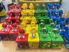 -m豆巧克力世界(上海世茂广场店)