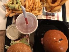 -The Habit Burger Grill 哈比特汉堡(复兴soho店)