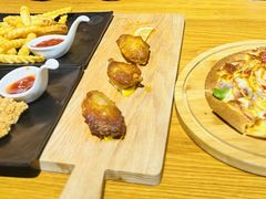 -MANCAT 漫猫咖啡(施湾三路店)