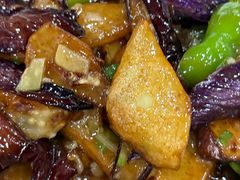 -鹤乡东北菜(崮山路店)