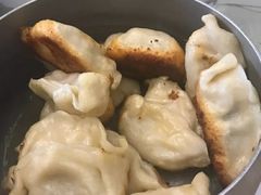 -黄阿姨锅贴大王(万航渡路店)