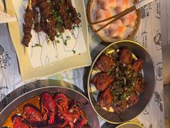 -巴厘龙虾·榜首油焖大虾(音乐学院·沿江酒馆店)