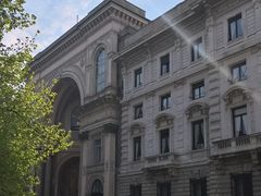 -文艺复兴百货(米兰大教堂广场店)