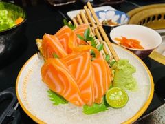 -山川小町·极番烧肉(新地假日广场店)