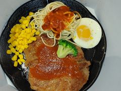 -汤姆家的牛排意面披萨(新城市广场店)