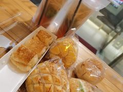 -顶东面包花园·生日蛋糕(世博店)