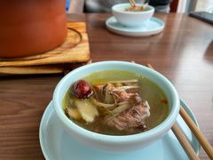 -有红鸡毛店·川菜(建设路店)