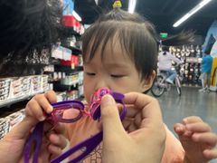 -迪卡侬(西三旗店)