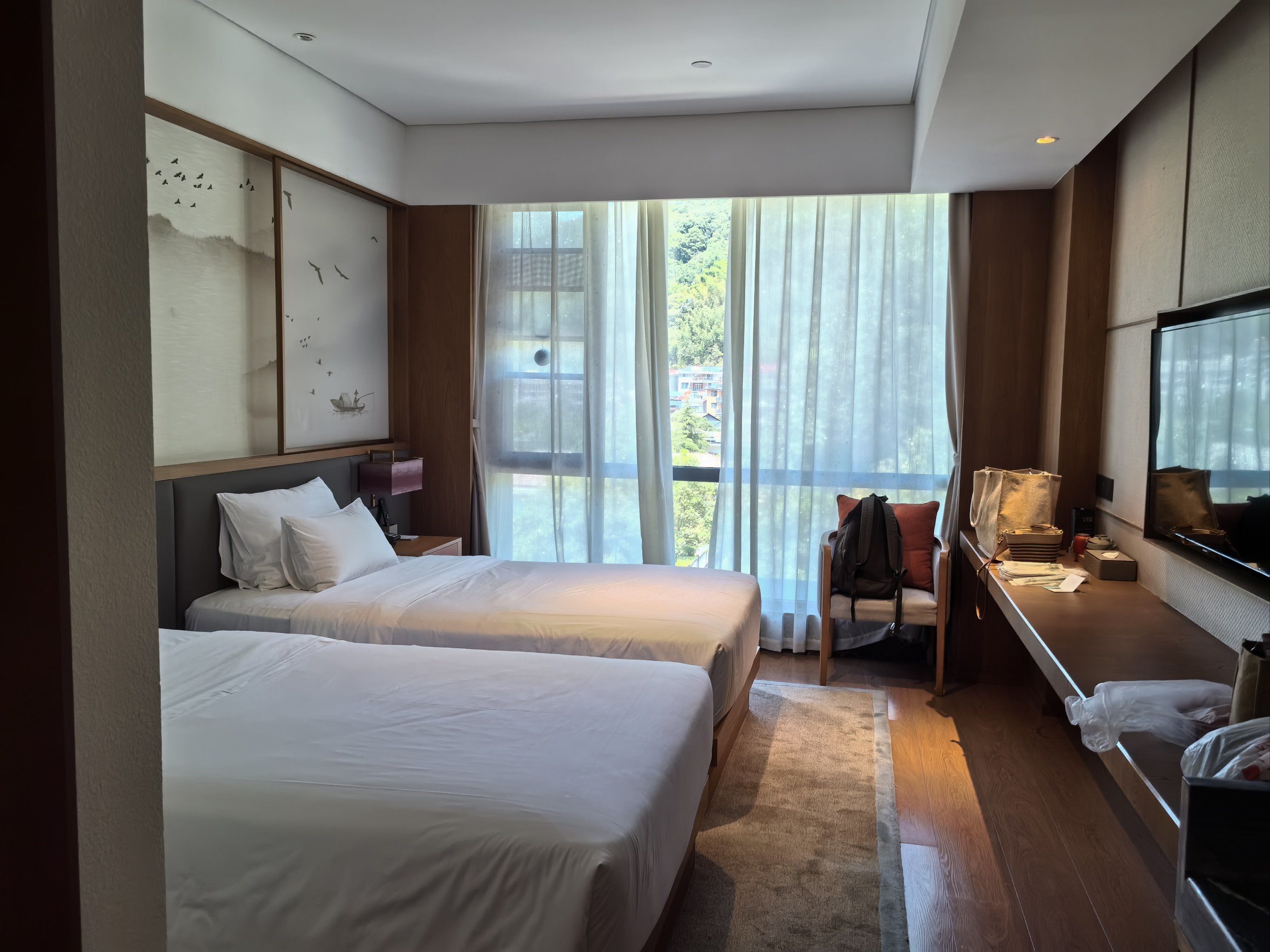 酒店大堂有很多汉服