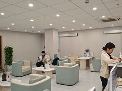 -上海大学附属上海和平眼科医院