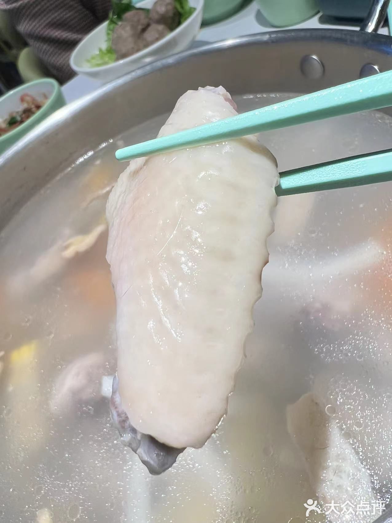 c罗的票没抢到，我吃个椰子鸡可以吧[发怒]